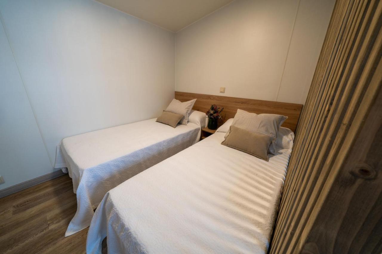 Camping 3 Estrellas Gava Exterior photo
