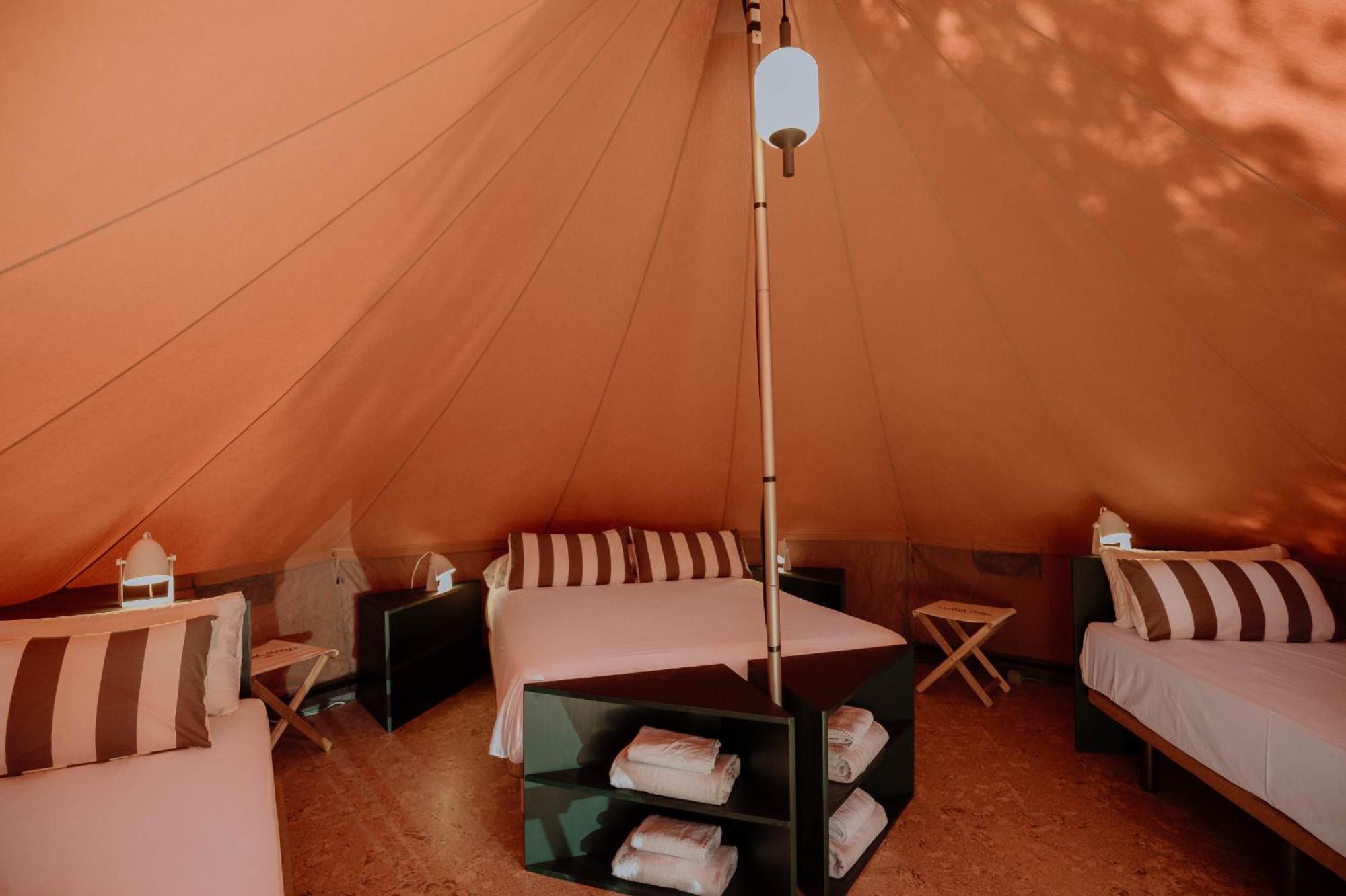 Camping 3 Estrellas Gava Exterior photo